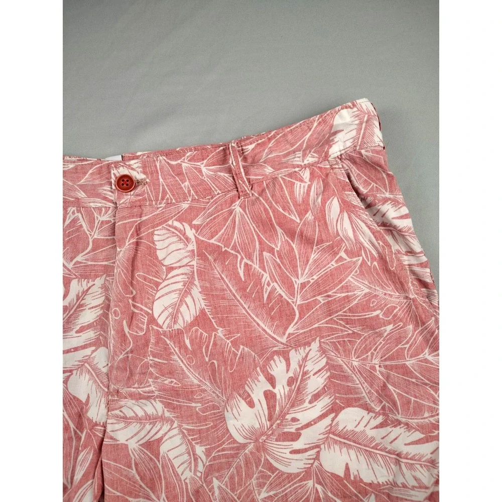 IZOD Saltwater Men's 40 Pink Tropical Palm Leaf Shorts Beach Resort Chino Casual